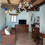 Lakena Traditional House Case de vacanță