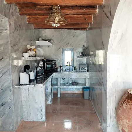 Lakena Traditional House Дом отдыха *